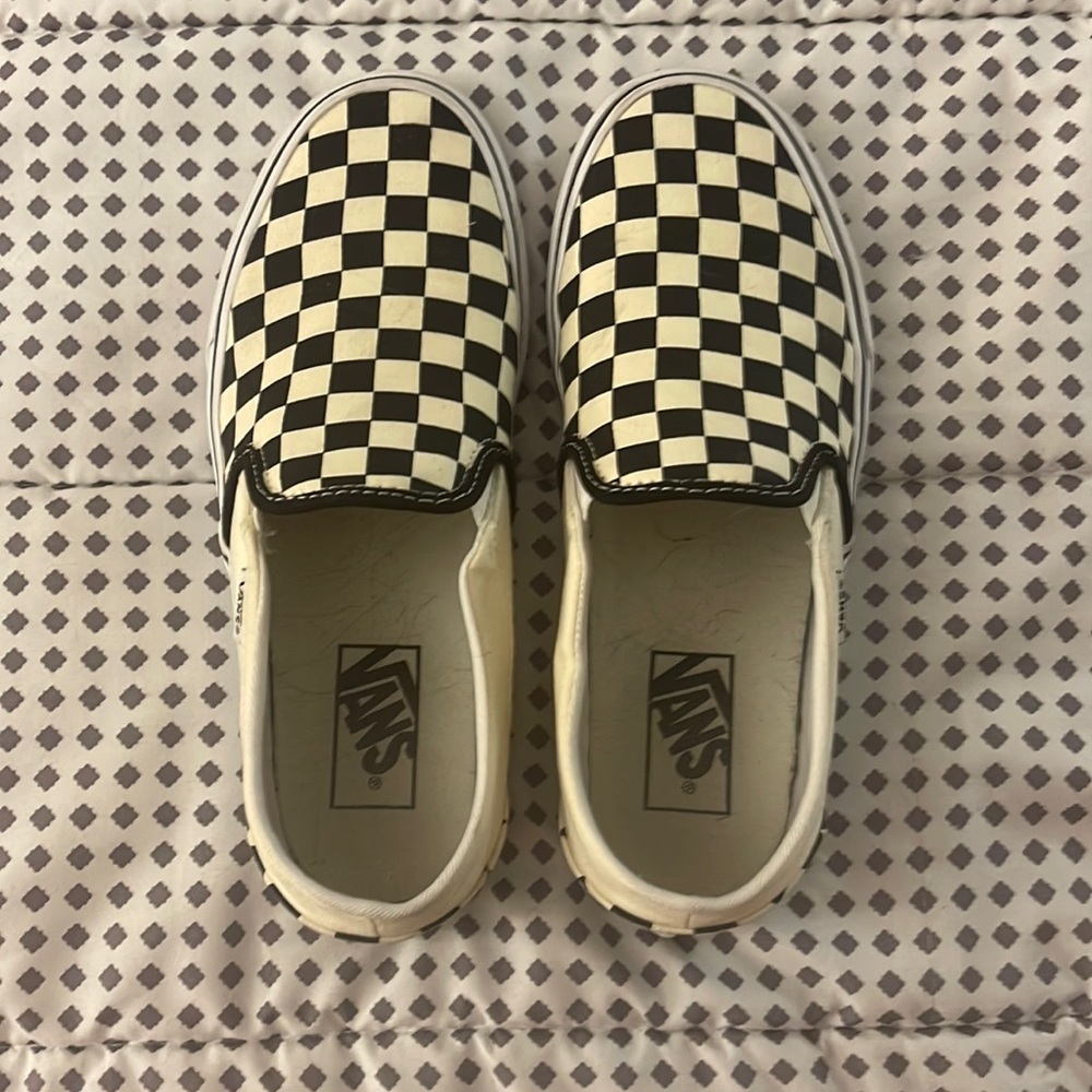 Size womens 8 vans slip ons!
